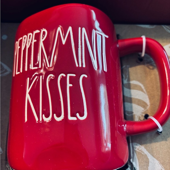 Rae Dunn Red Peppermint Kisses Mug with Candy Cane Ornament New in Box Red - Picture 4 of 8